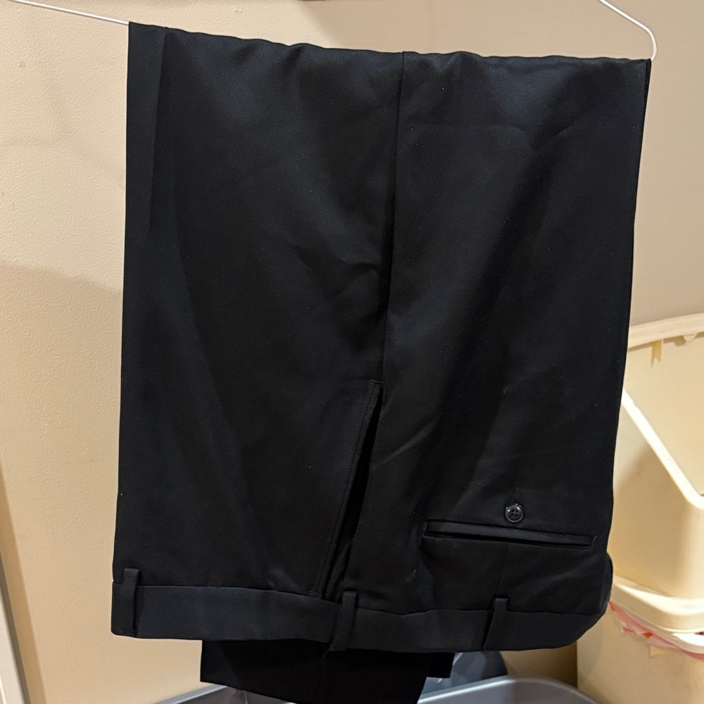 Roundtree & Yorke Black Dress Pants